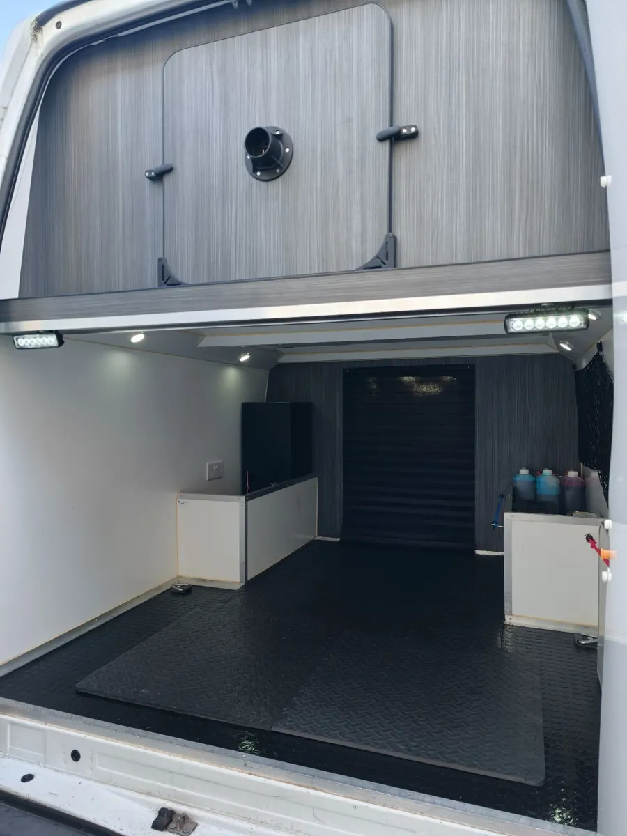 Camper Van - 100% TURN KEY - FORD TRANSIT - Image 3
