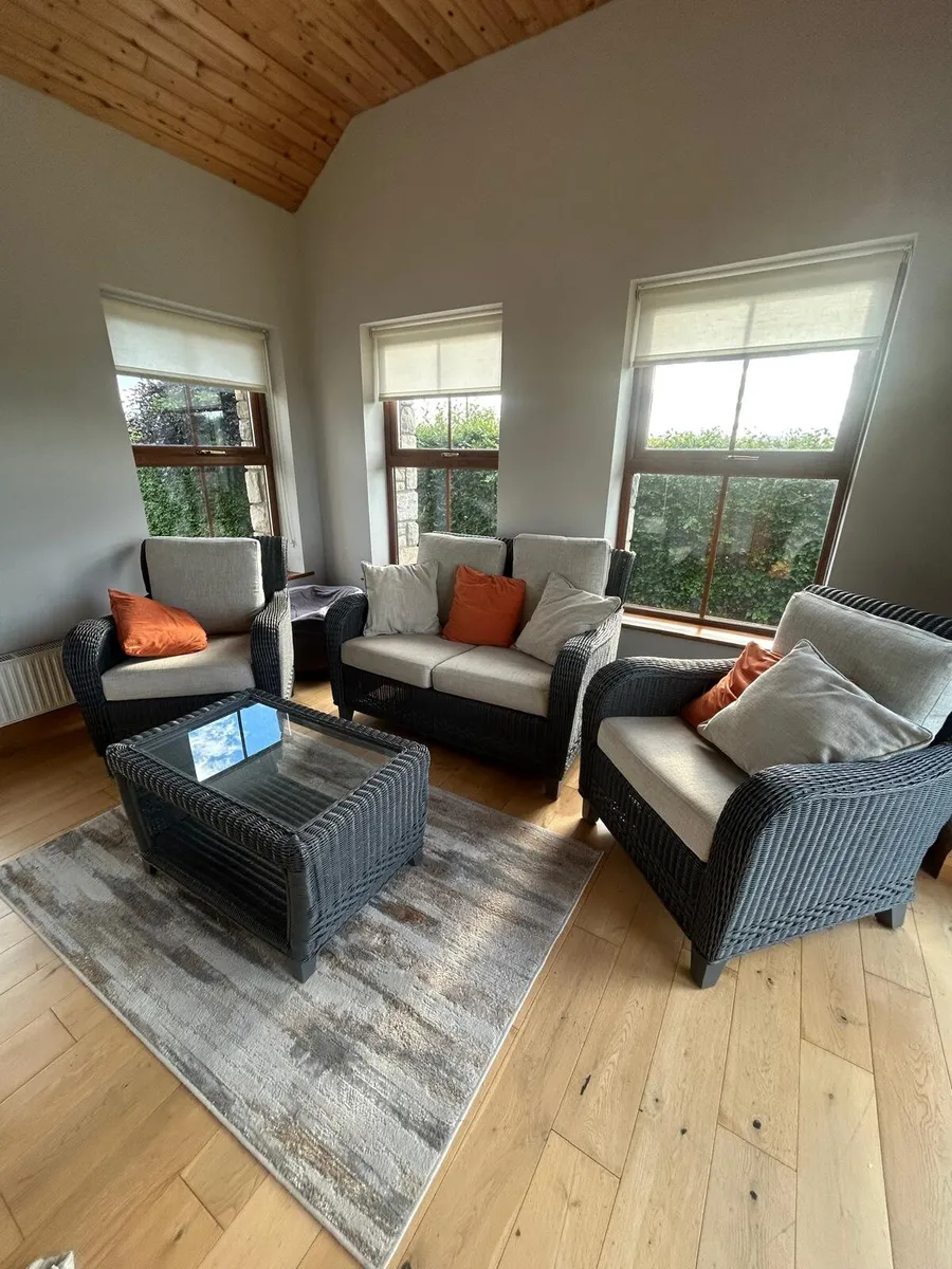 Rattan Suite 2 1 1 and coffee table - Image 1