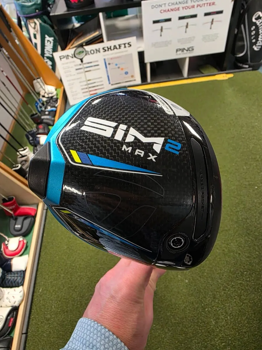 Like New Taylormade Sim2 Max Driver - Image 1