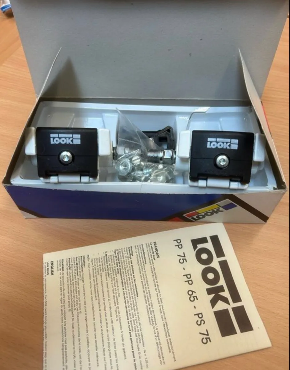 Original look pedals - new in box - Image 2