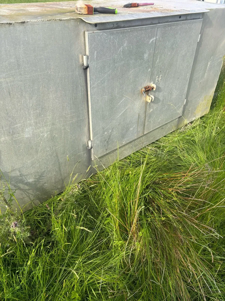 Dog kennel - Image 1