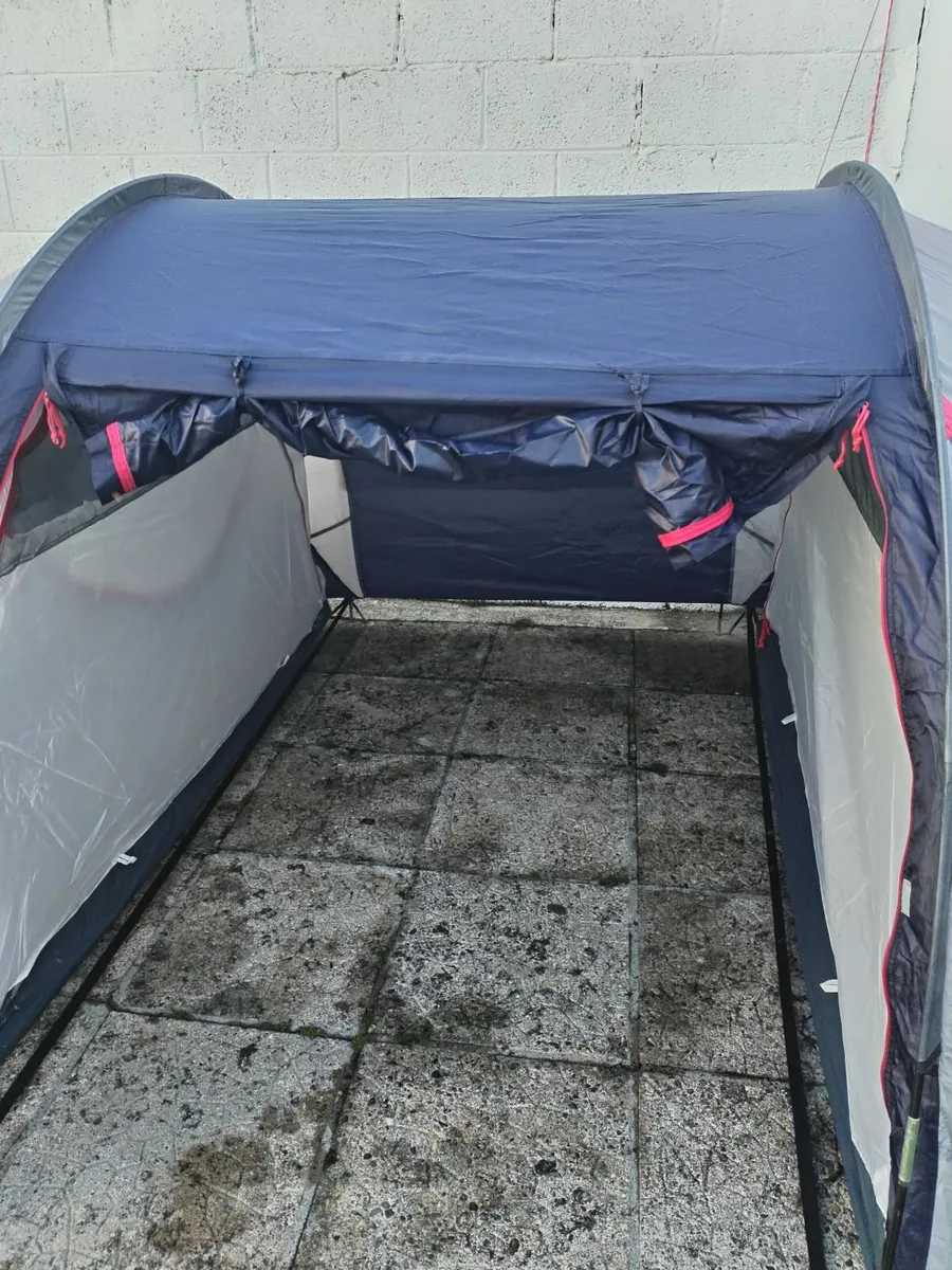 4 person tent - Image 1