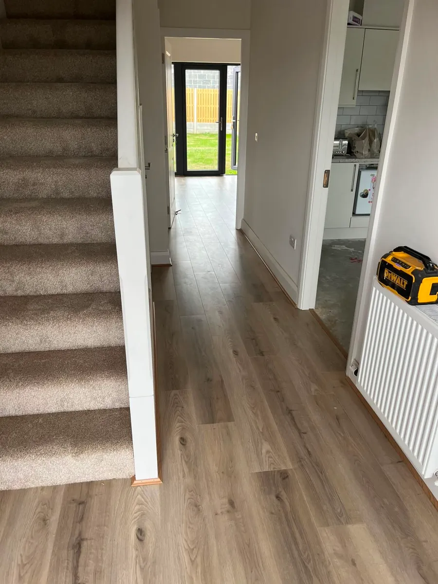 Carpets and flooring - Image 2
