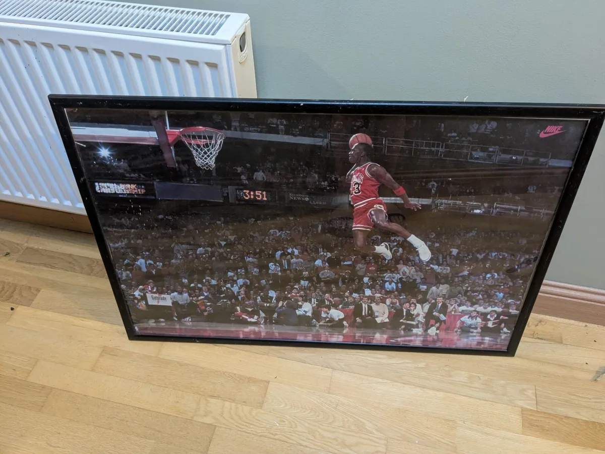 Michael Jordan poster 1992 authentic - Image 2