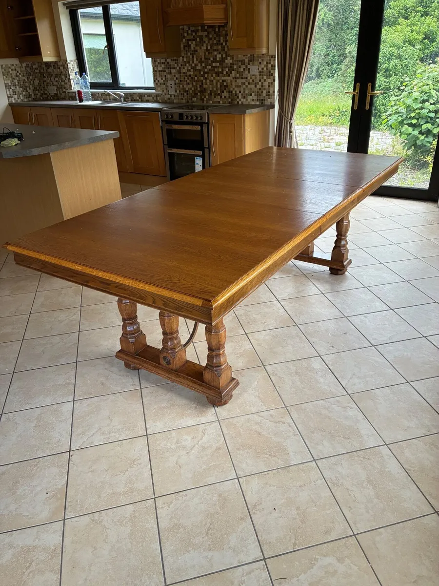 Dining table - Image 3