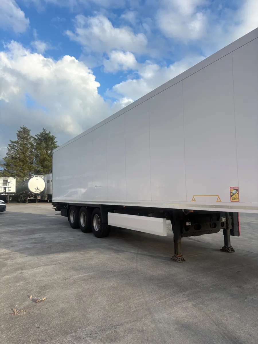 Selection of Krone chereau Trailers sale or hire - Image 4