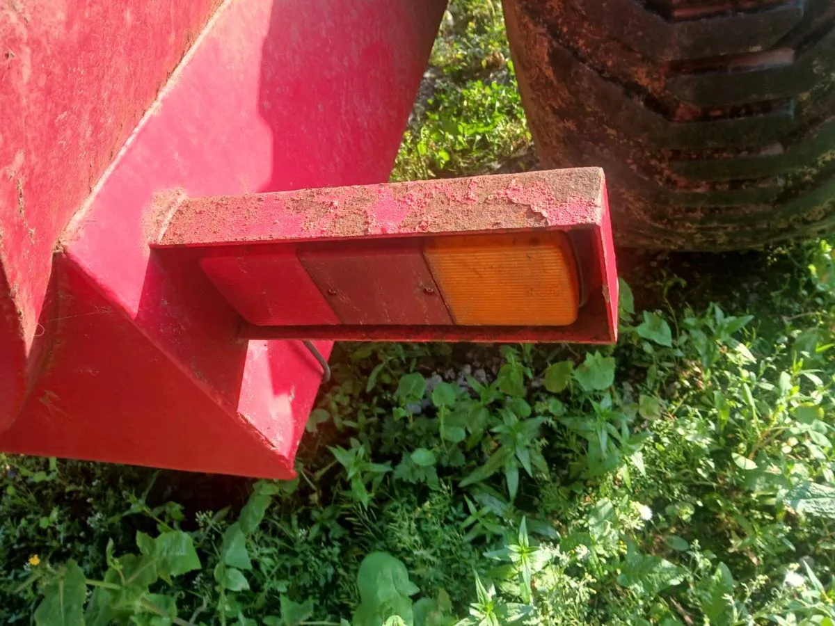 Muck spredder for sale - Image 3