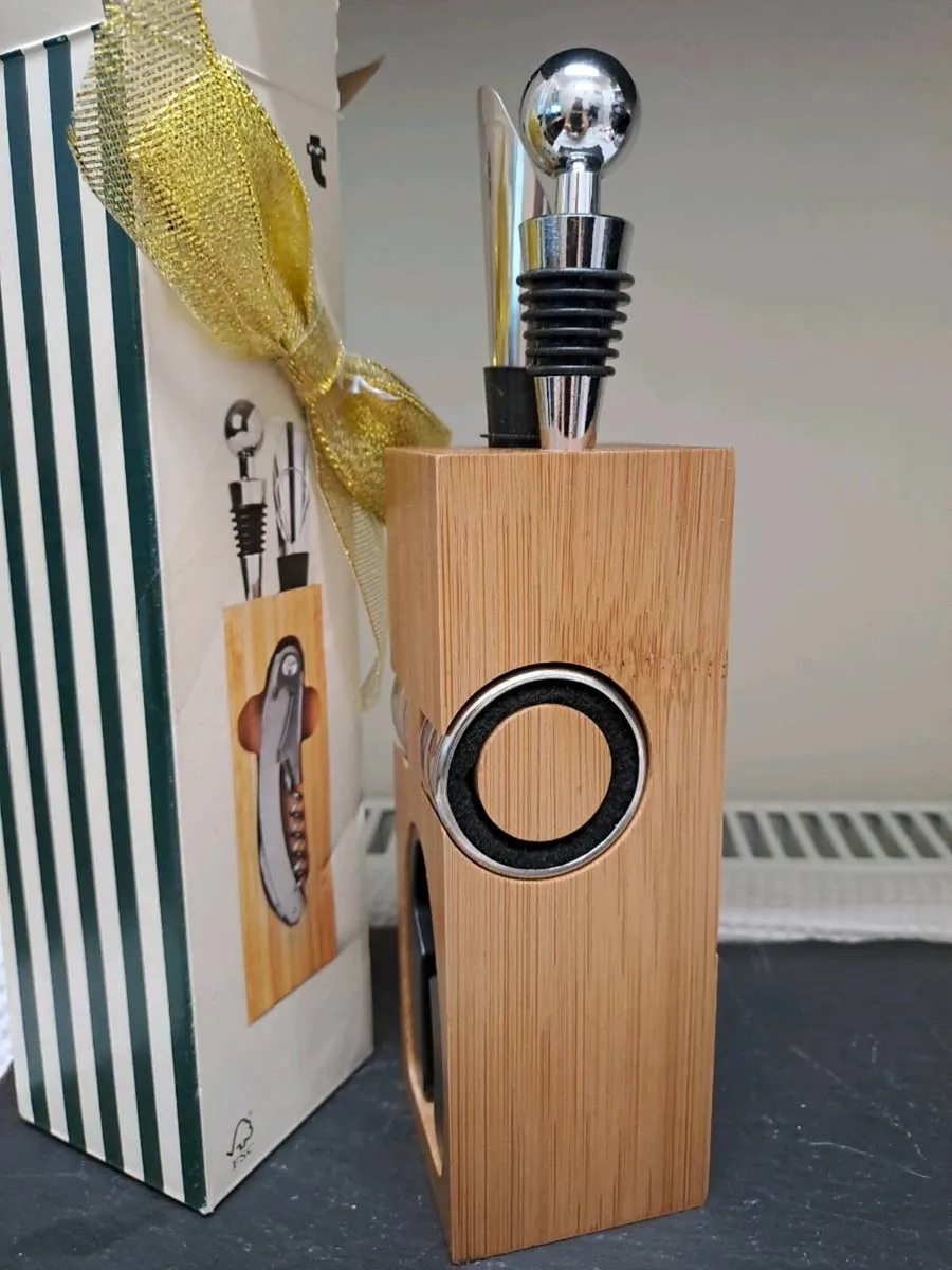 Bamboo Wine Accessory Gift Set – Complete in Box - Image 1