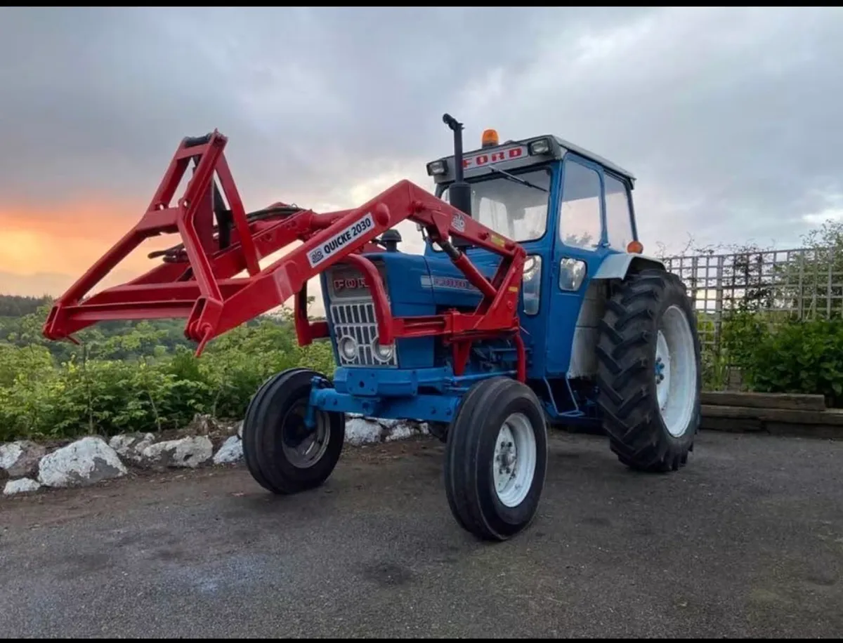 Ford 4000 Tractor - Image 2