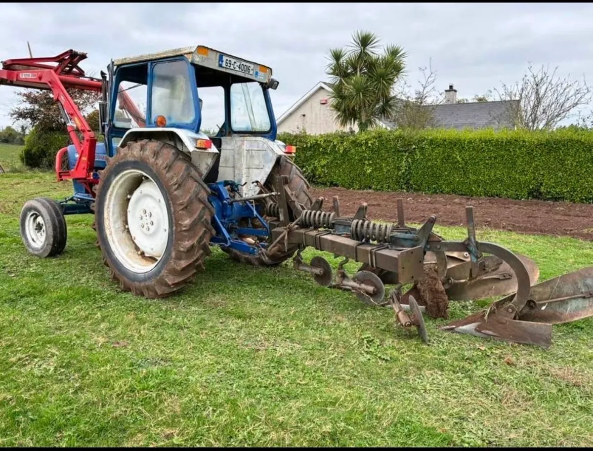 Ford 4000 Tractor - Image 4