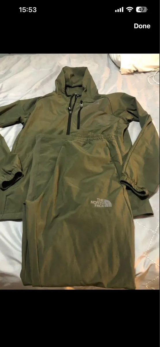 Boys northface tracksuit size XXL €20 - Image 1