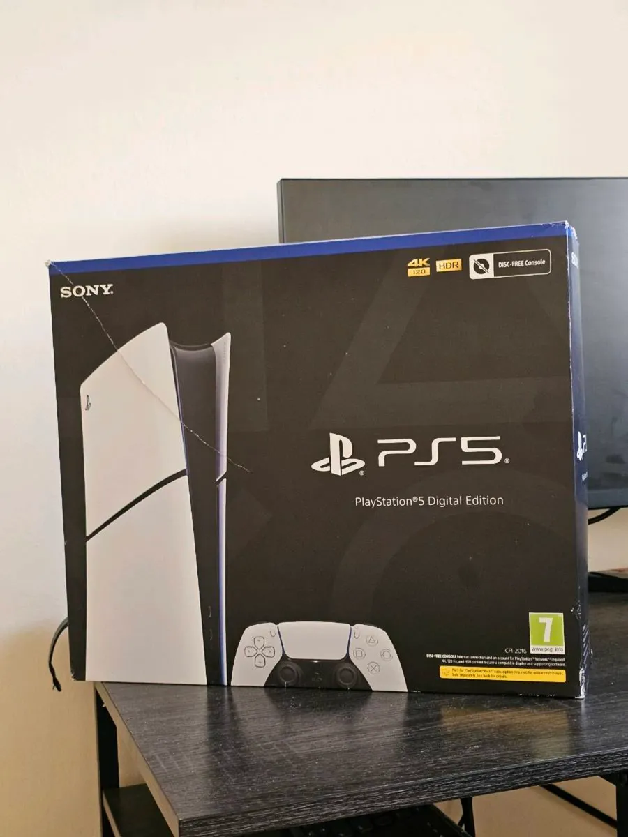 PS5 slim - Image 1