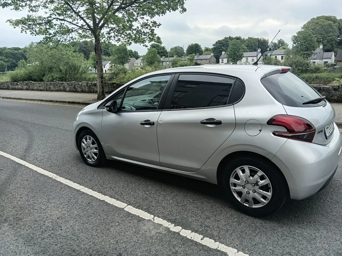2017 (172) Peugeot 208 Commercial DOE 11/26 - Image 2