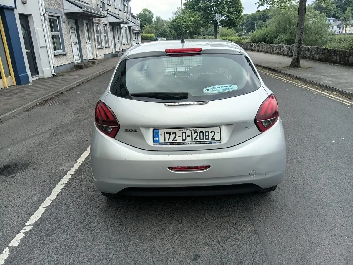 2017 (172) Peugeot 208 Commercial DOE 11/26 - Image 4