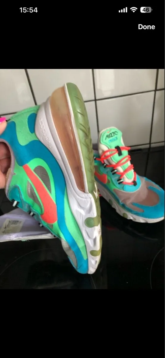 Boys Nike trainers size 6 €40 - Image 3