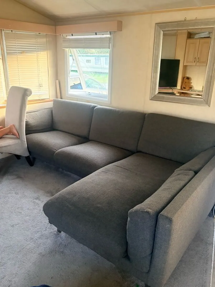 sofa - Image 2