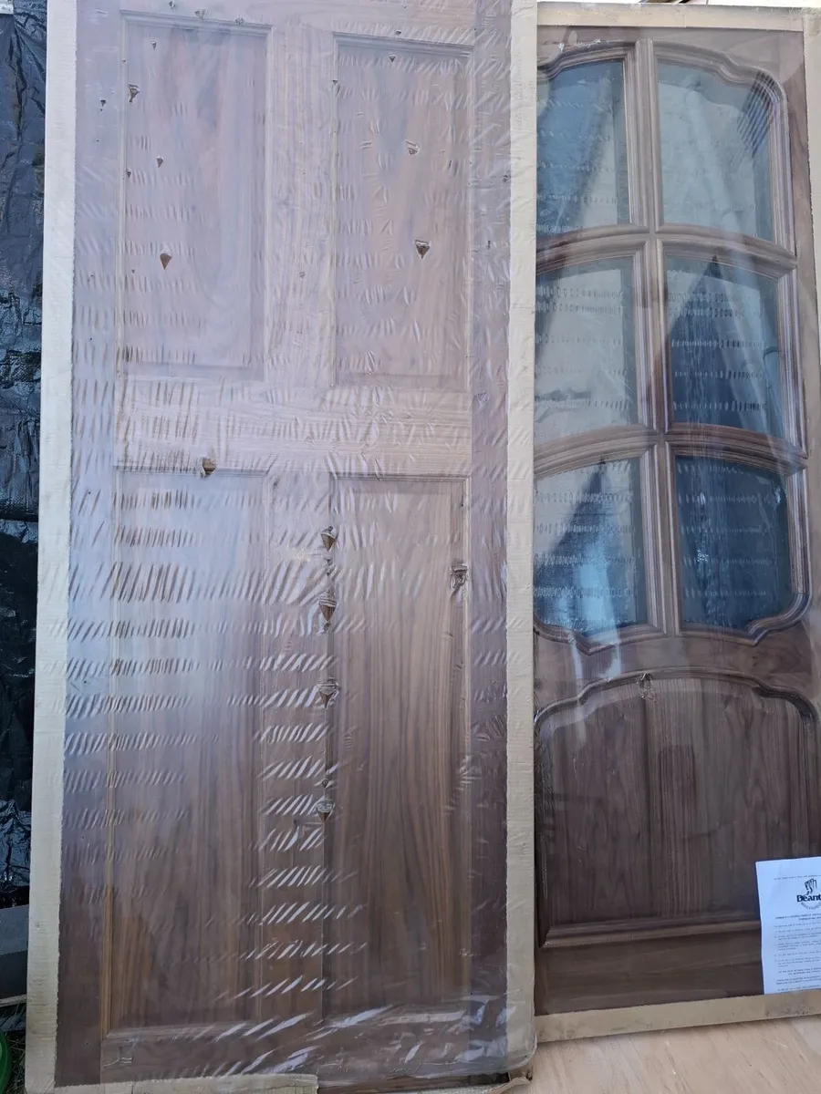 Door Deanta.  Solid Walnut. - Image 1