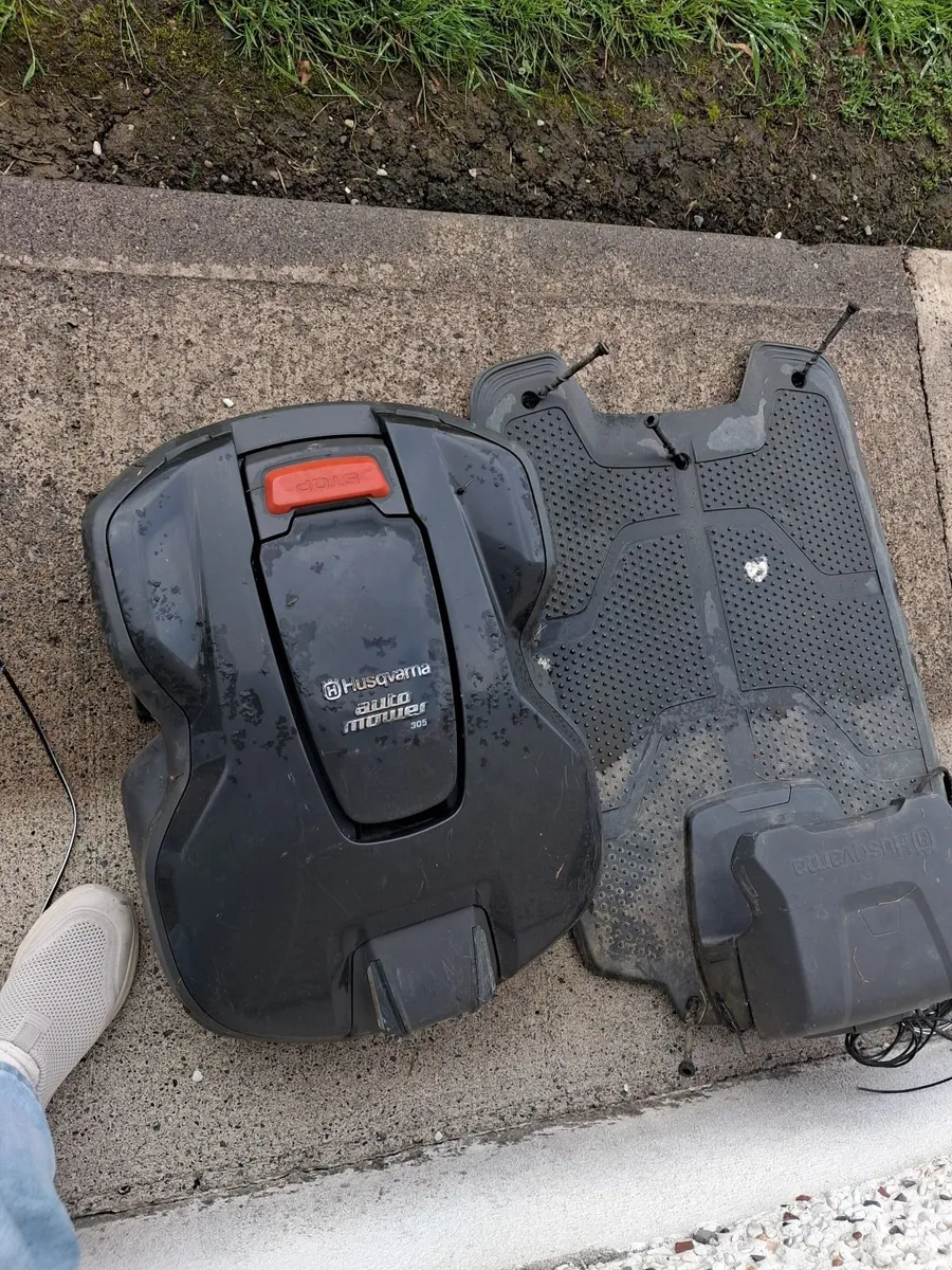 Robotic Lawn Mower - Image 4