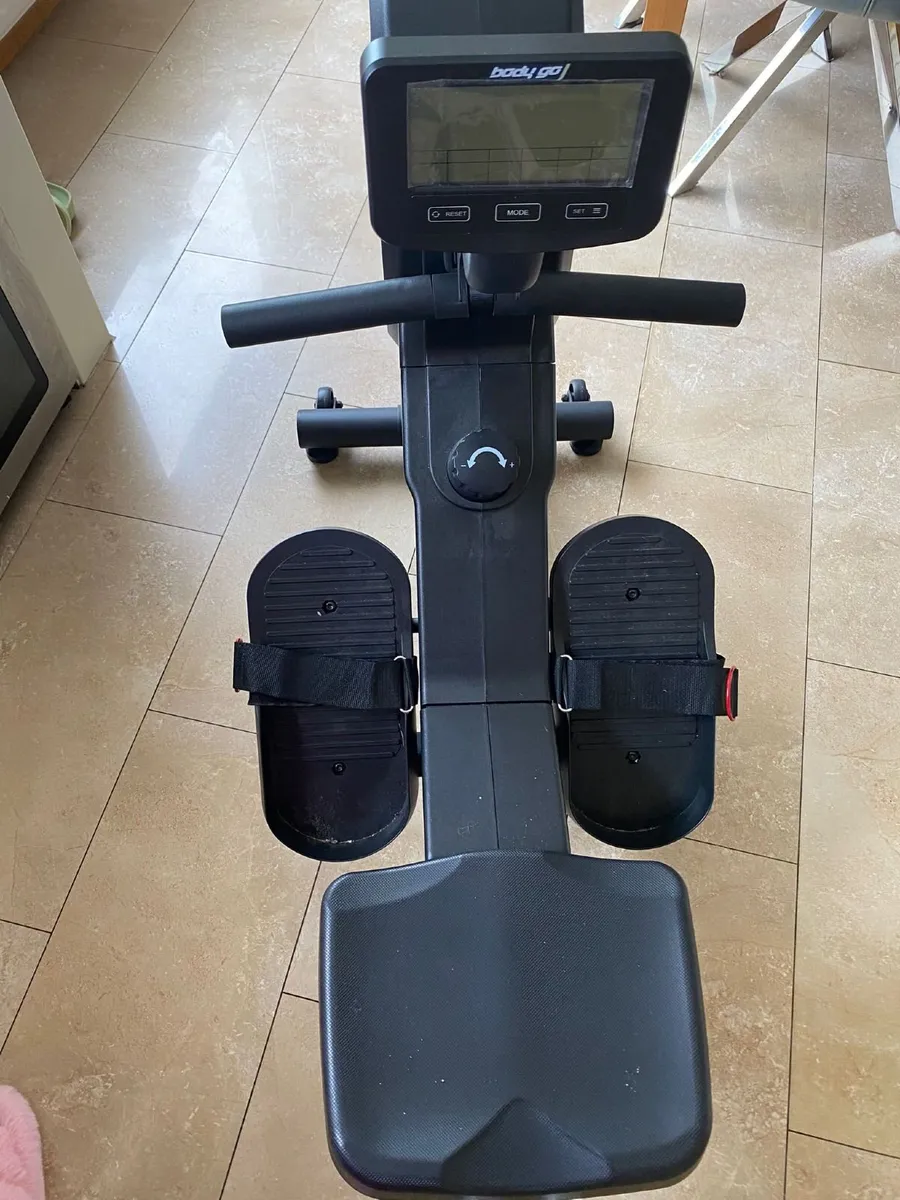 Rowing machine - Image 2