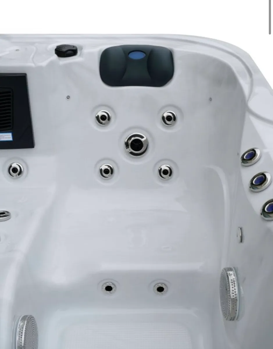 Brand New 4 person hot tubs - Image 2