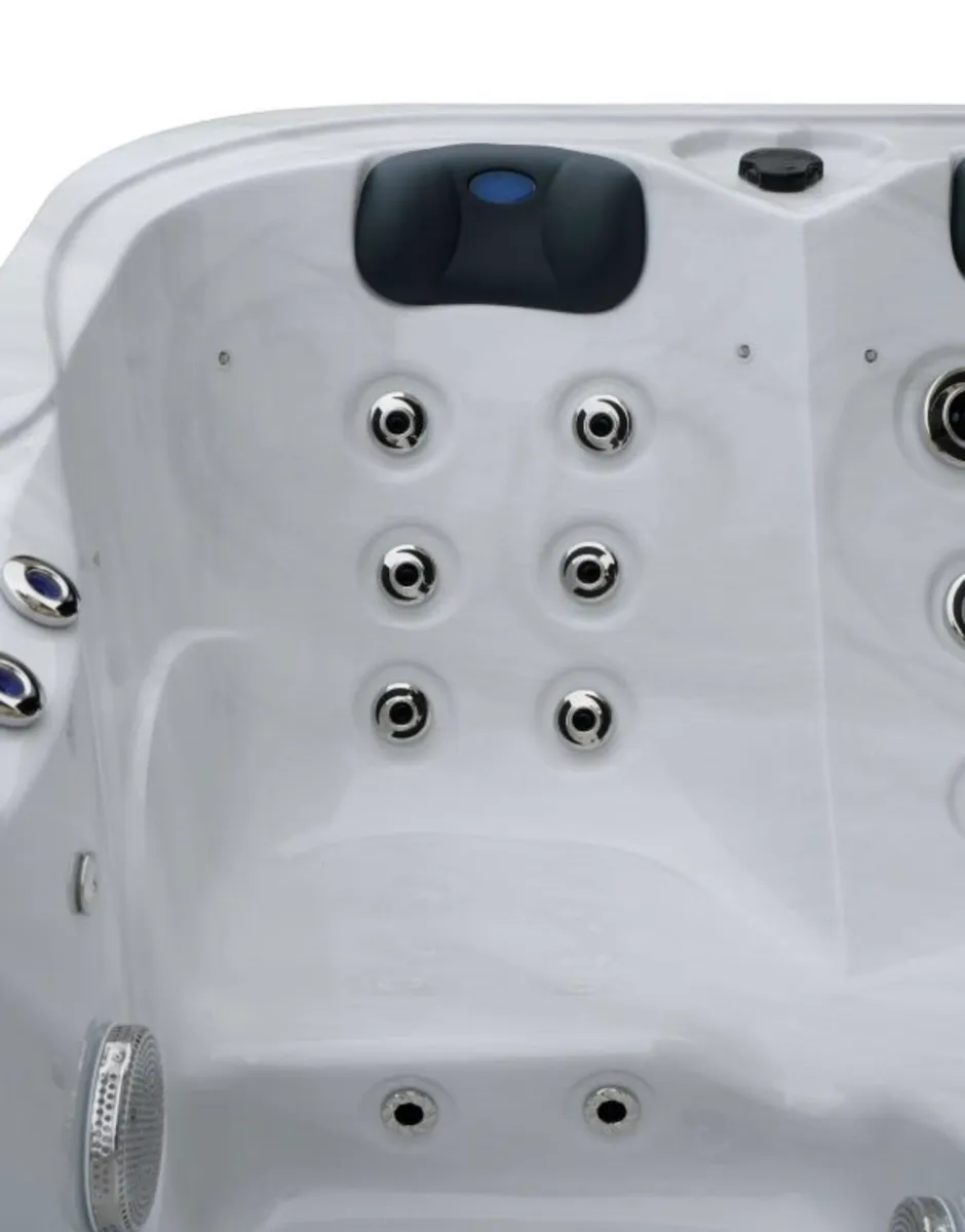 Brand New 4 person hot tubs - Image 3