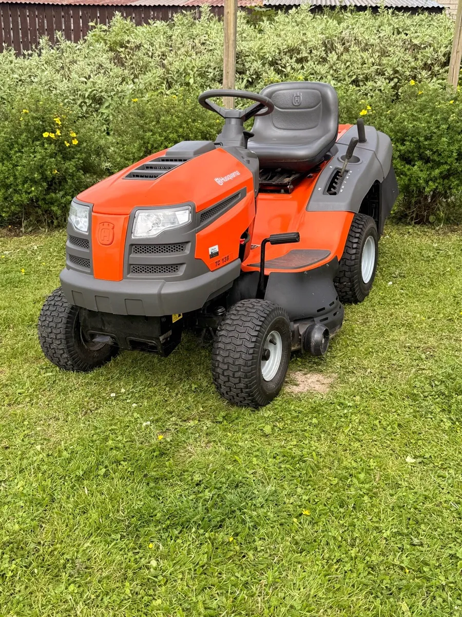 Husqvarna ride on mower - Image 2
