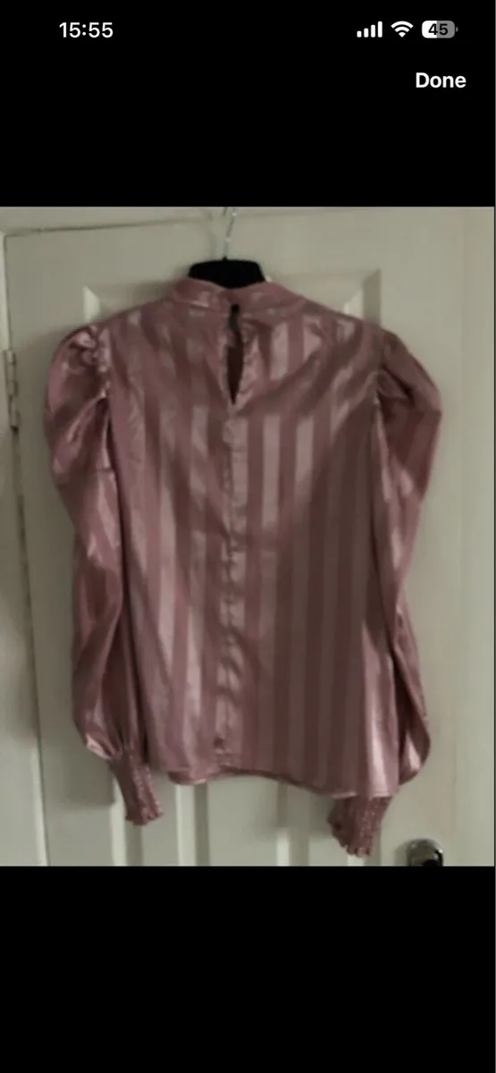 Ladies stunning blouse size L €3 - Image 2