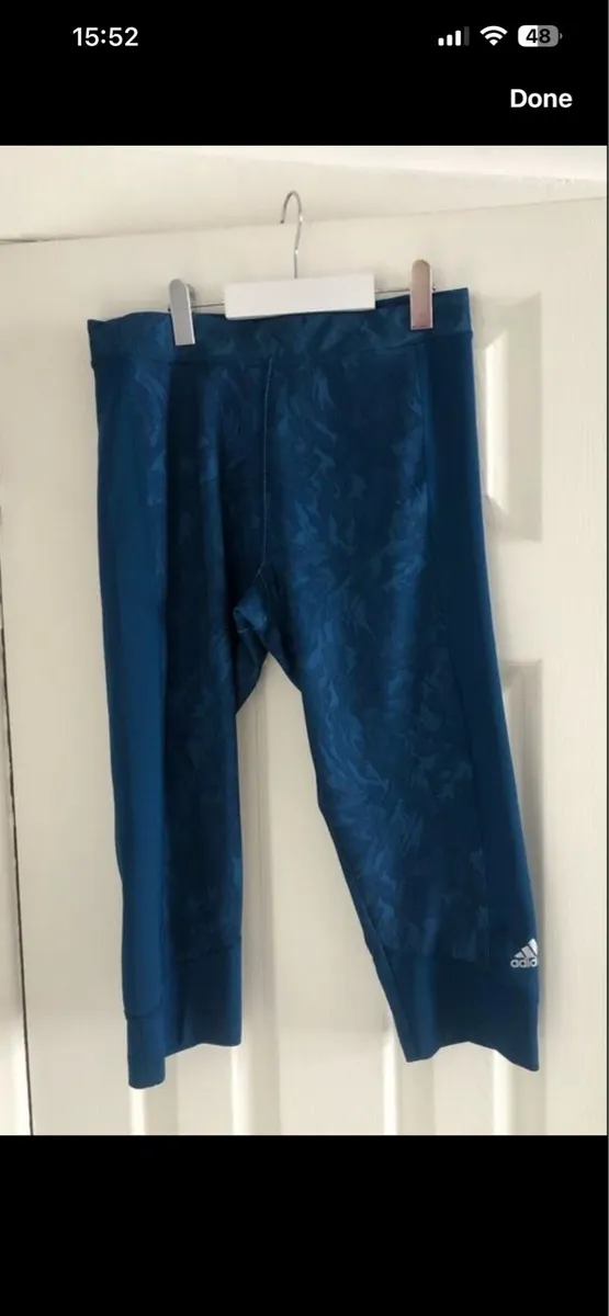 Ladies adidas leggings size 12/14 €10 - Image 2