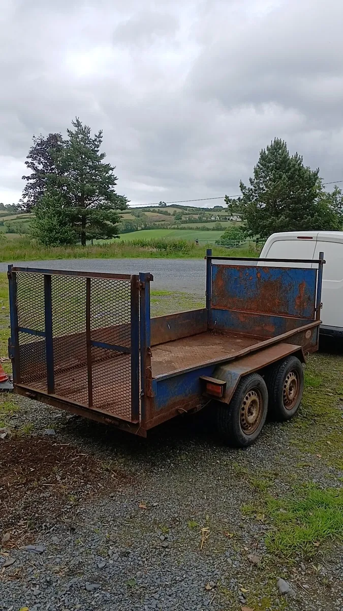 Trailer - Image 2