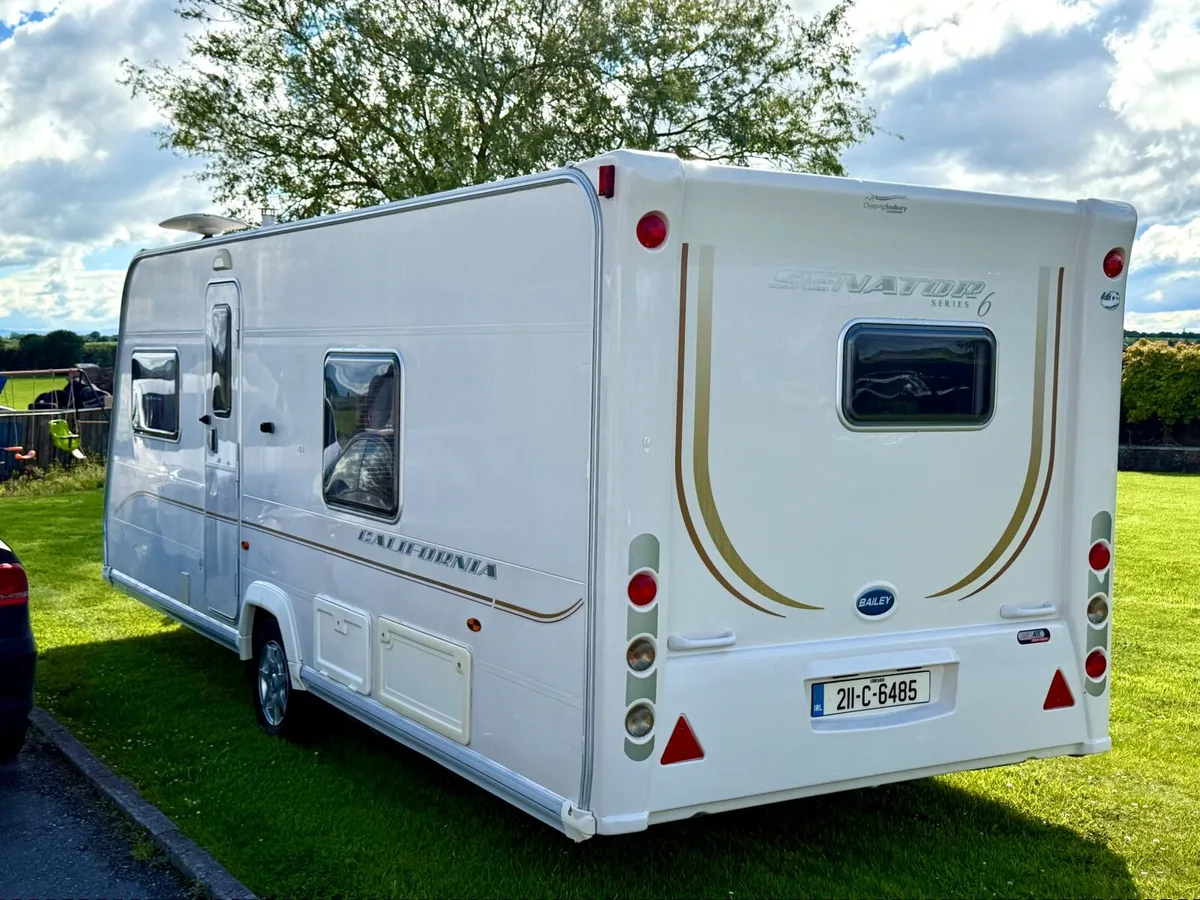 2010 Bailey Senator series 6 with awning & M mover - Image 3