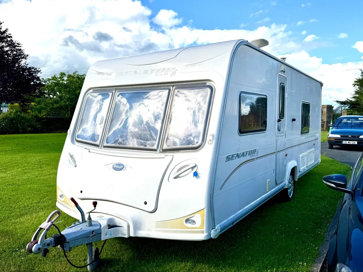 2010 Bailey Senator series 6 with awning & M mover - Image 4