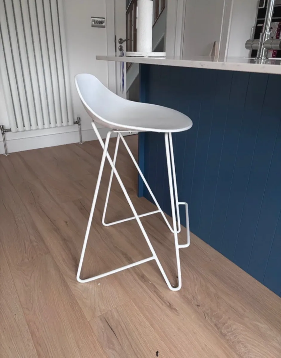 Meadow&Byrne island stools - Image 2
