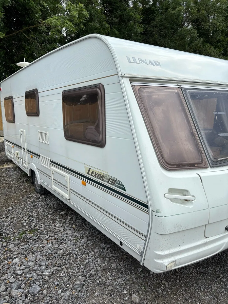 BARGAIN FIXED BED 4 BERTH CARAVAN - Image 2