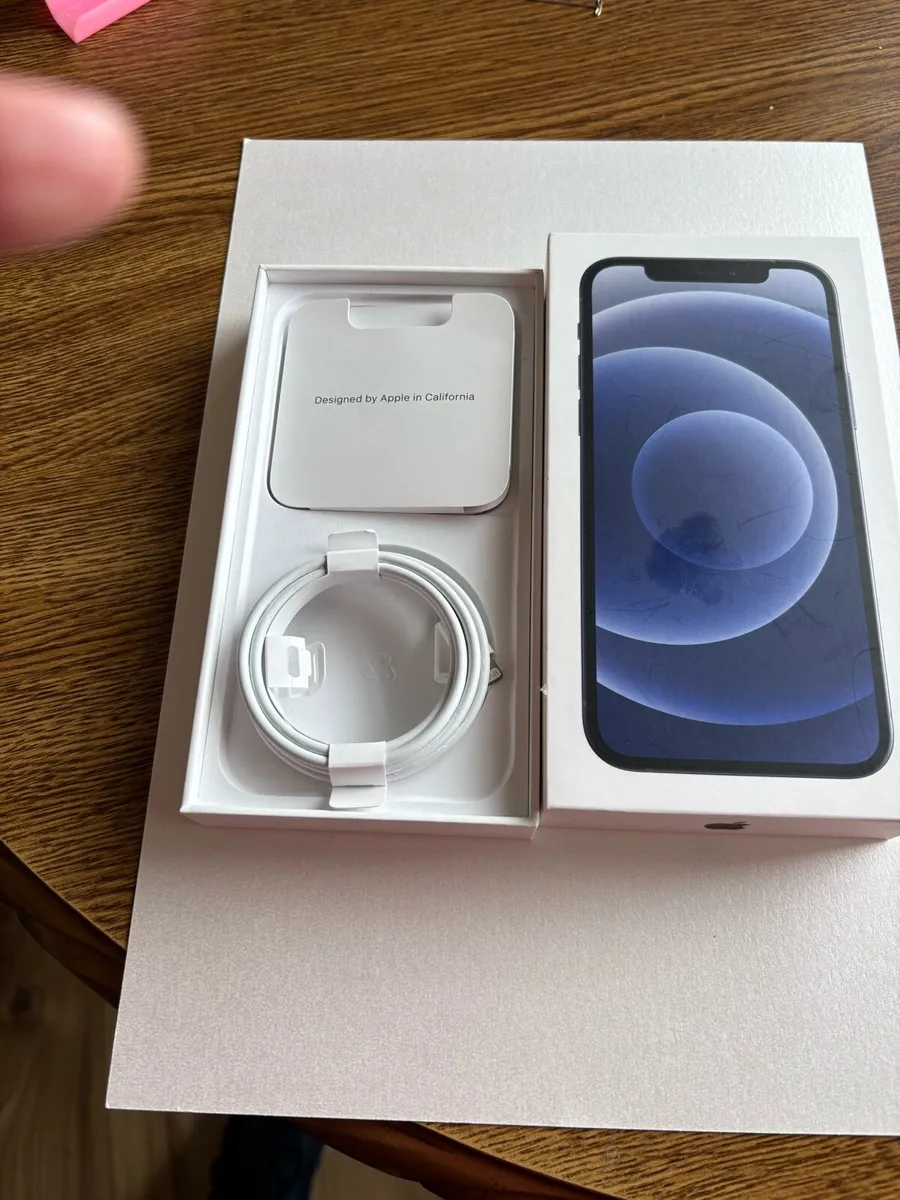 iPhone 12 - Image 1