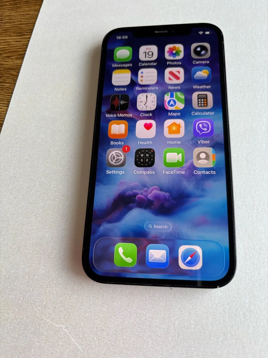 iPhone 12 - Image 4