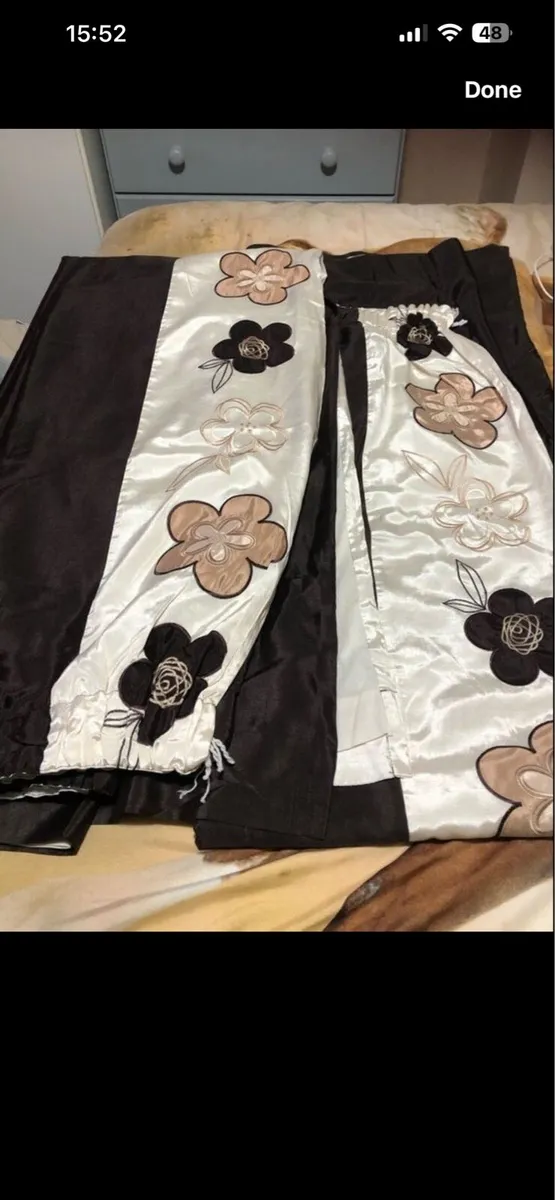 Beautiful curtains roughly 66” x 72” €15 - Image 1