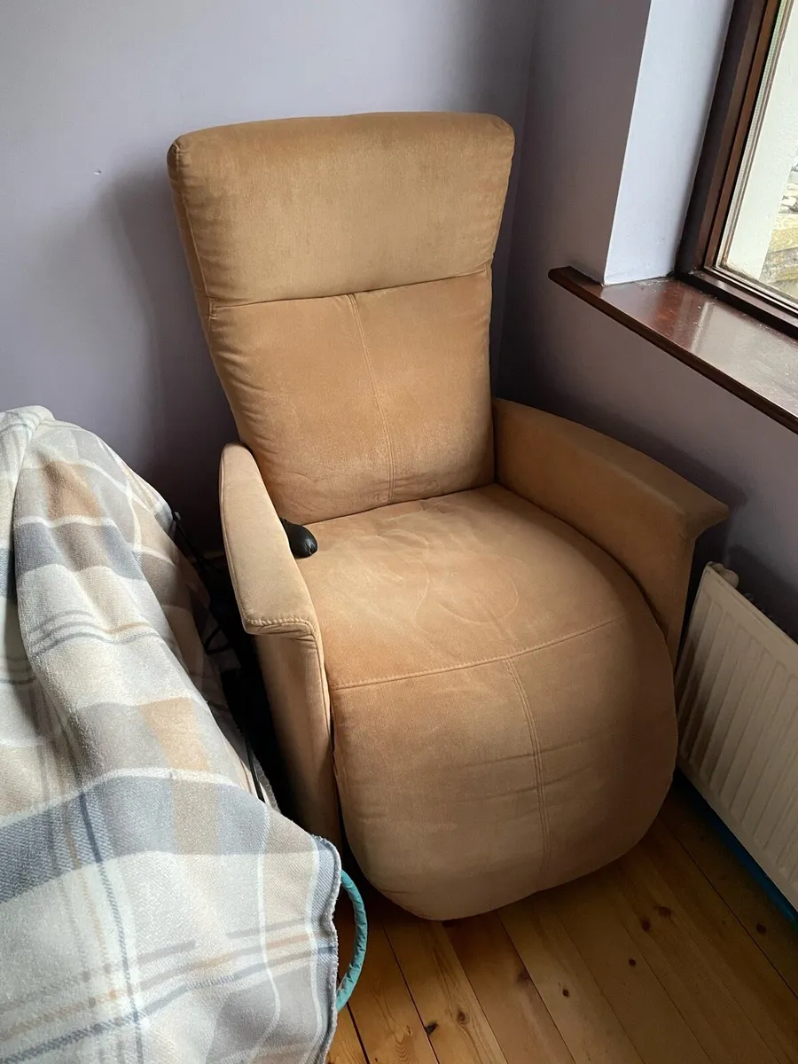 Recliner electric chair - Image 1