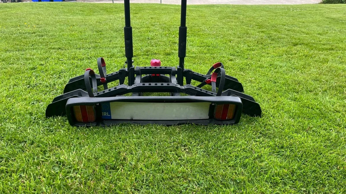 Halfords 2 e- bike car rack - Image 2
