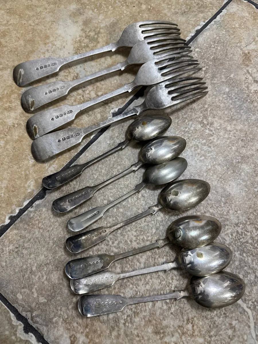 British silver cutlery set - Image 1
