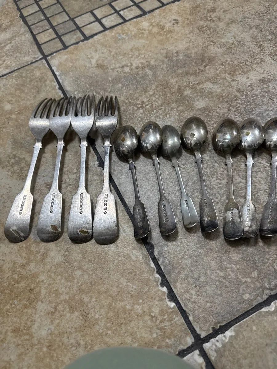 British silver cutlery set - Image 2