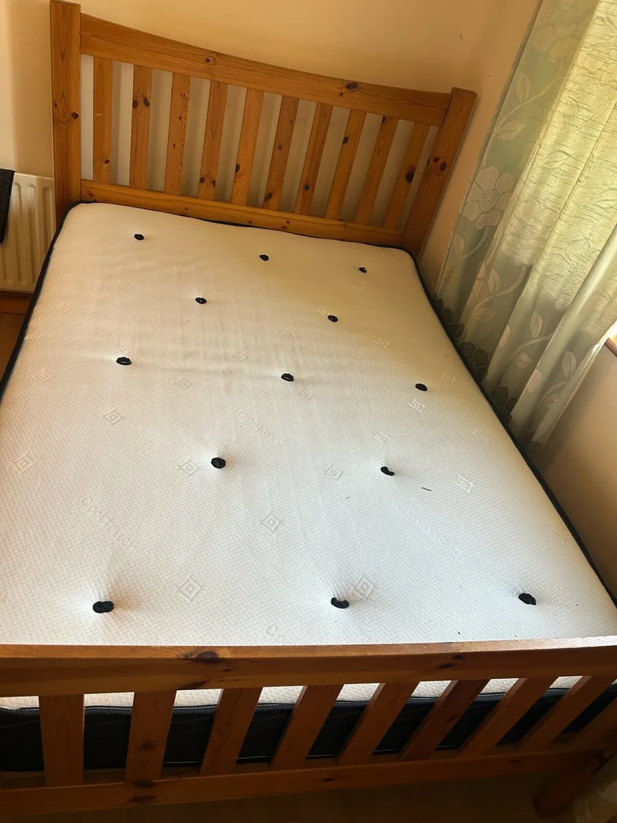 Double bed - Image 1