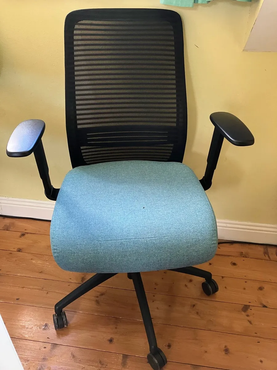 Office chair - Image 2