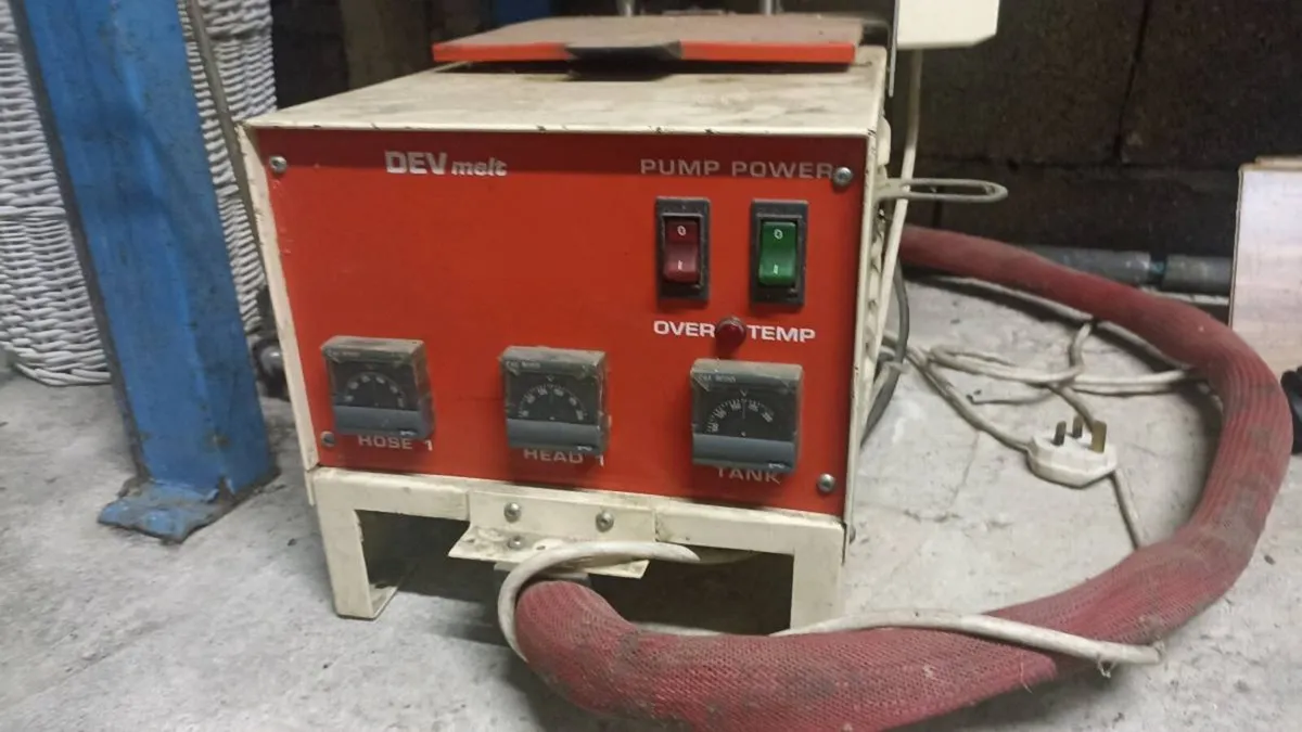 DEV Melt Industrial Hot Melt Tank Melter Dis - Image 1