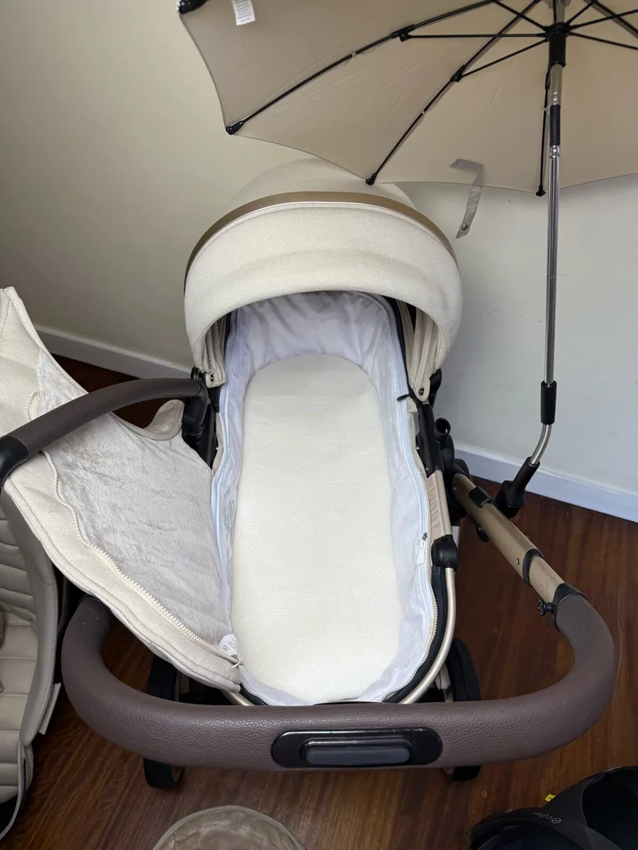 Icandy peach 7 Cybex car seat isofix swivel - Image 3