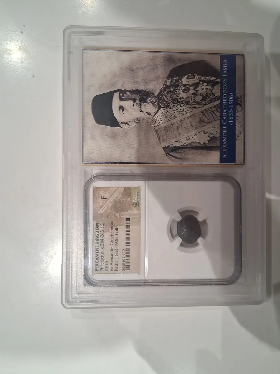 Ancient coin - Image 1