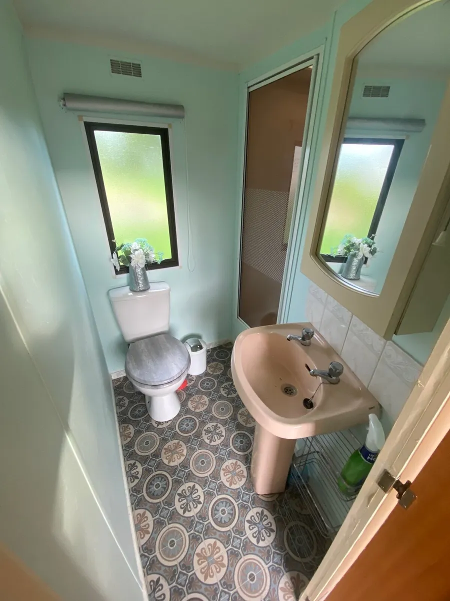 30 X 10 Willberry Mobile Home - Image 3