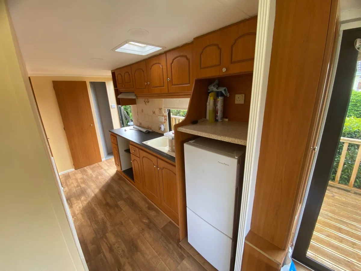 30 X 10 Willberry Mobile Home - Image 4