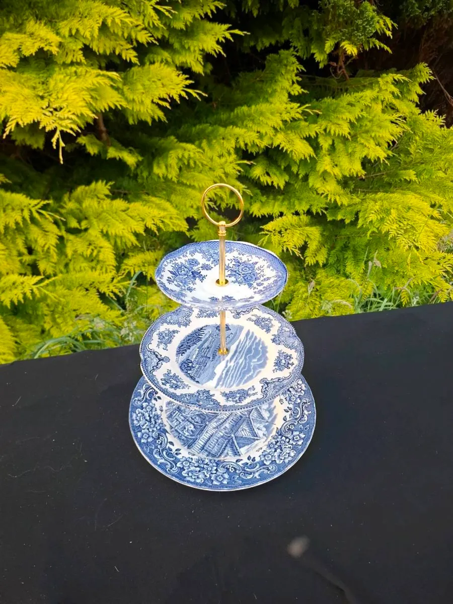 Blue 3 tiers cake stand postage possible