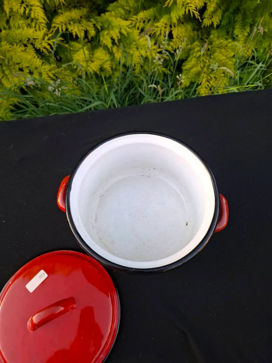 Red polca kitchen pot postage possible - Image 2