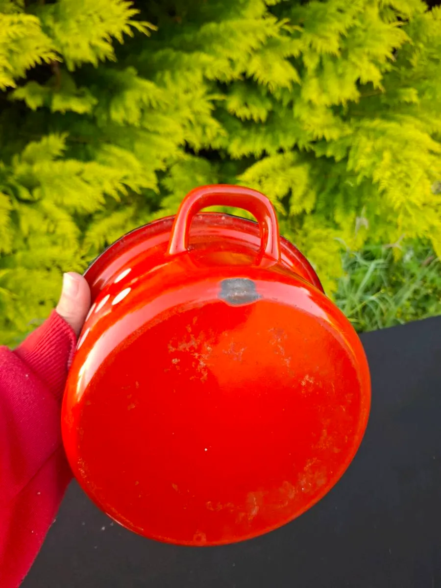 Red polca kitchen pot postage possible - Image 3